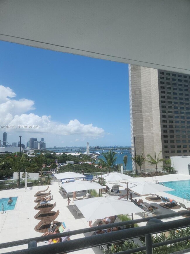 Building Photo - 325 S Biscayne Blvd