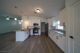 Building Photo - 1502 Scholar Ct