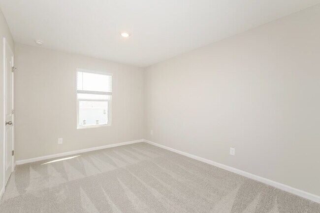 Building Photo - 613 Knightsbridge Ln