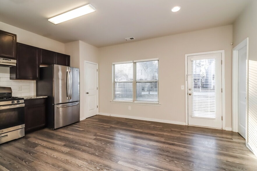 Building Photo - 143 Preserve Dr