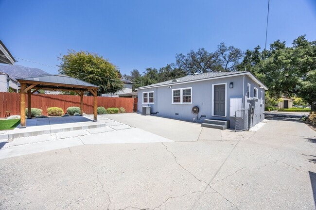 Building Photo - Charming Renovated Pasadena Home with Exceptional Outdoor Space