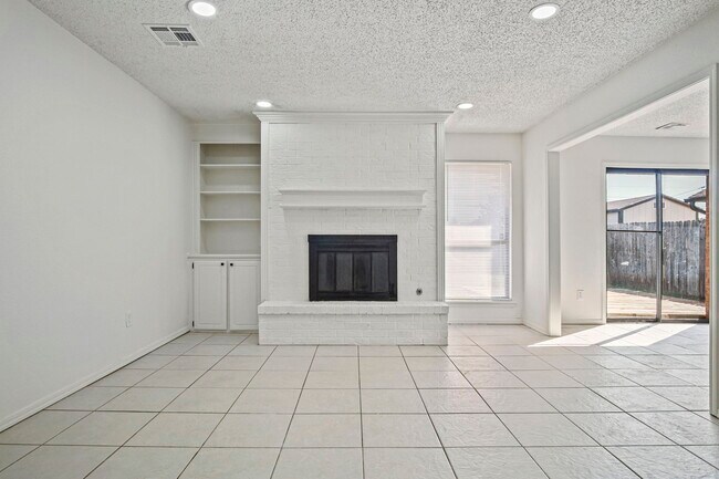 Building Photo - 8408 NW 109th St