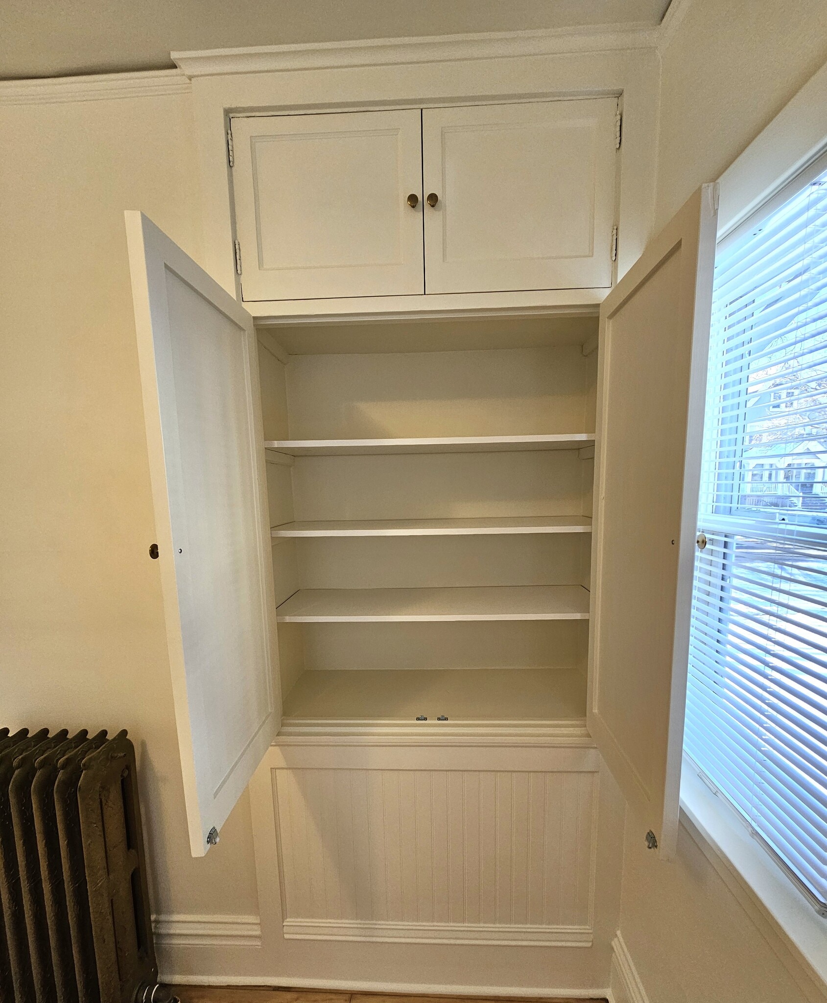 Building Photo - 1902 E Newberry Blvd