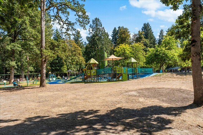 Building Photo - Renovated 4-bdrm, 2-bath Tualatin home—Corner lot, fenced yard, & prime location