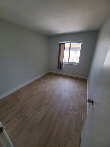 Building Photo - 3652 SW 60th Ter