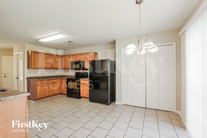 Building Photo - 216 Winding Canyon Dr