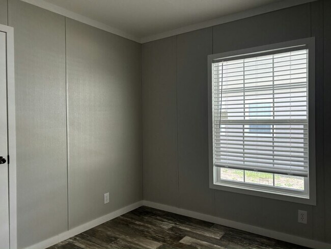 Building Photo - 456 Cecilia Dr