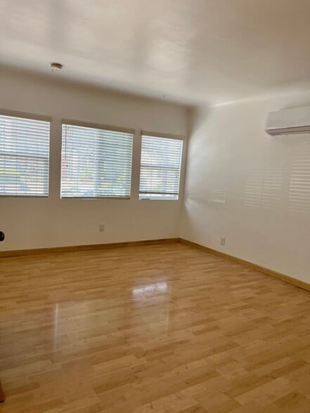 Building Photo - 4209 W 169th St