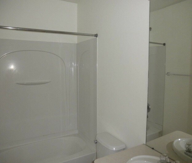 Building Photo - 44721 Ellery Ln
