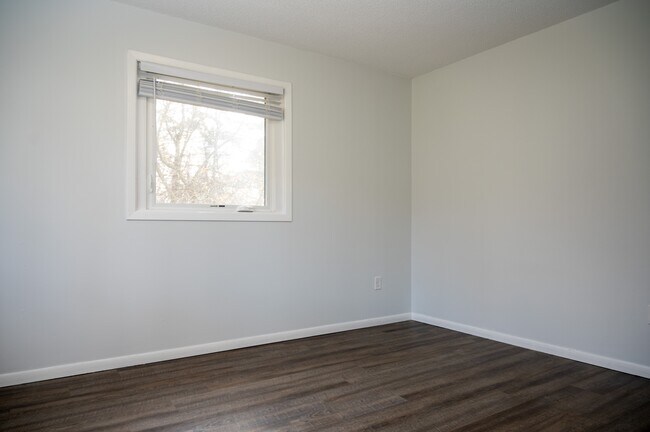 Building Photo - 3244 Marion Rd SE