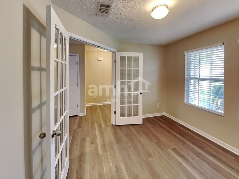 Building Photo - 3404 Boxelder Way