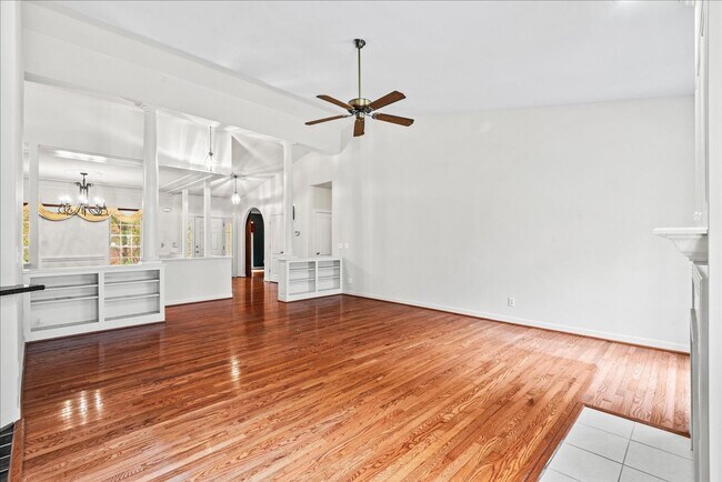 Building Photo - **Charming 3-Bedroom Rambler on 3 Acres in...