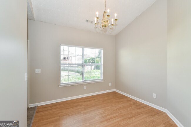 Building Photo - 4107 Robin Cir