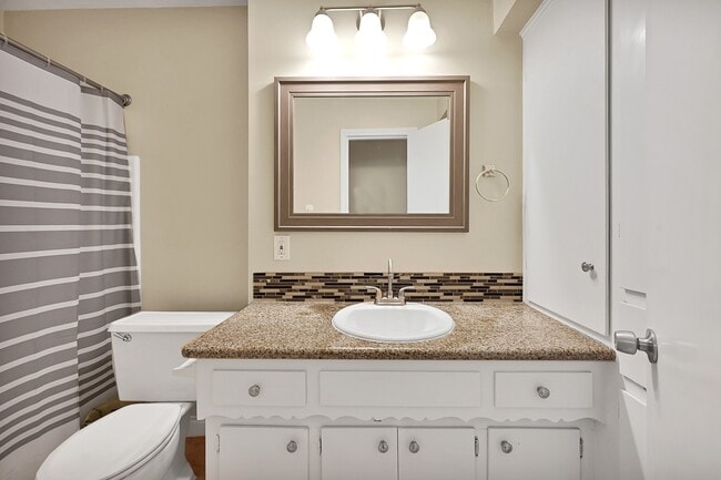 Building Photo - 10026 Kirkglen Dr