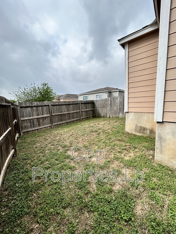 Building Photo - 15416 Kamary Ln