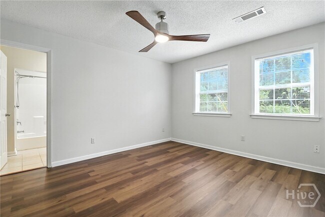 Building Photo - 332 Woodley Rd