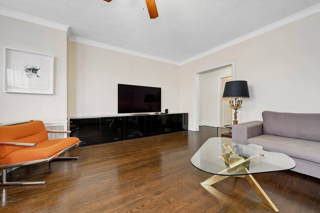 Building Photo - 3617 N Sawyer Ave