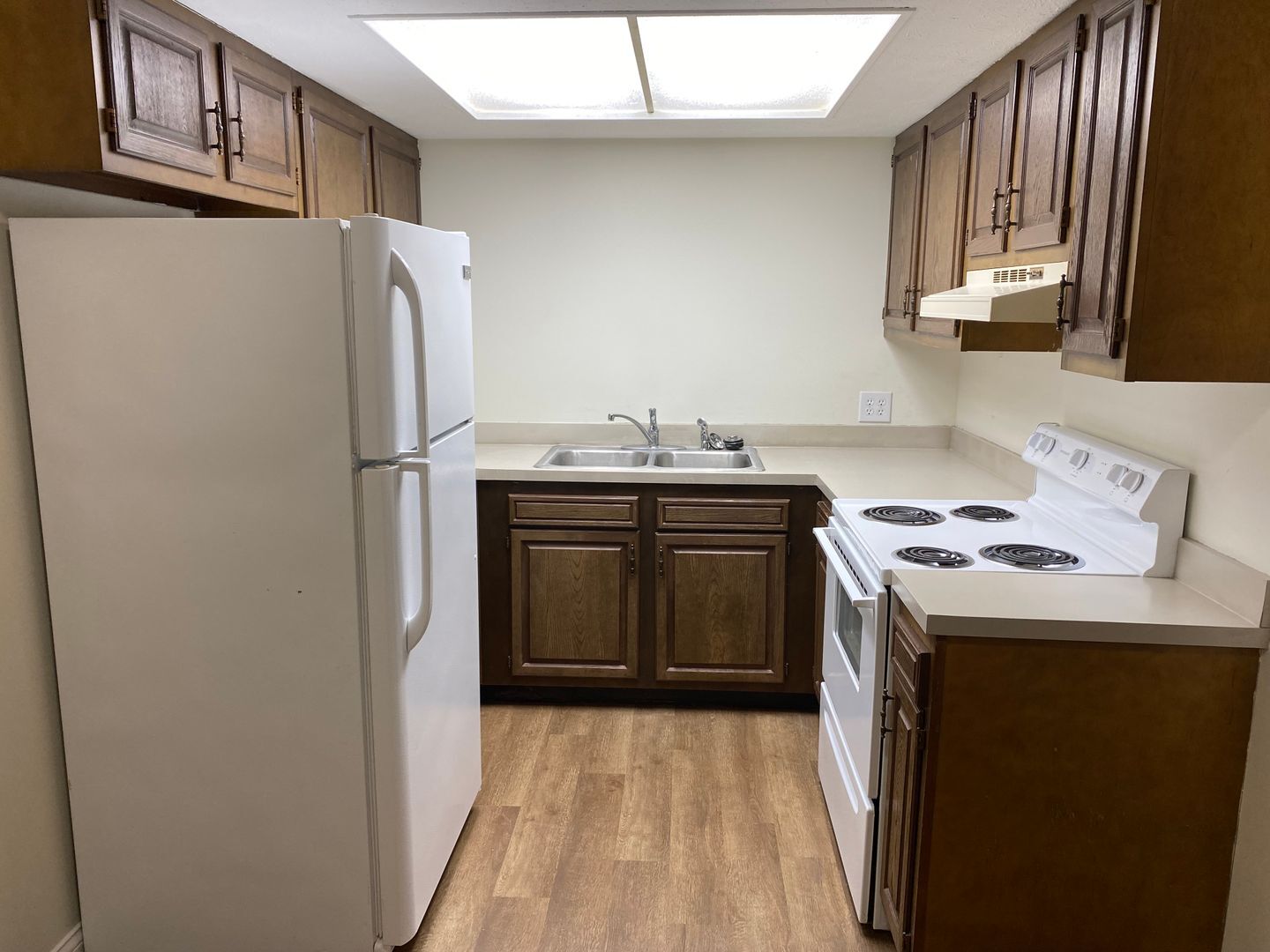 Building Photo - 807 Mitchell Ave