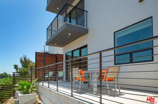 Bottom Floor Deck - 3756 Brilliant Dr