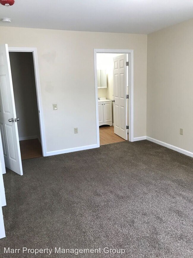 Building Photo - 1605 N Mulberry St