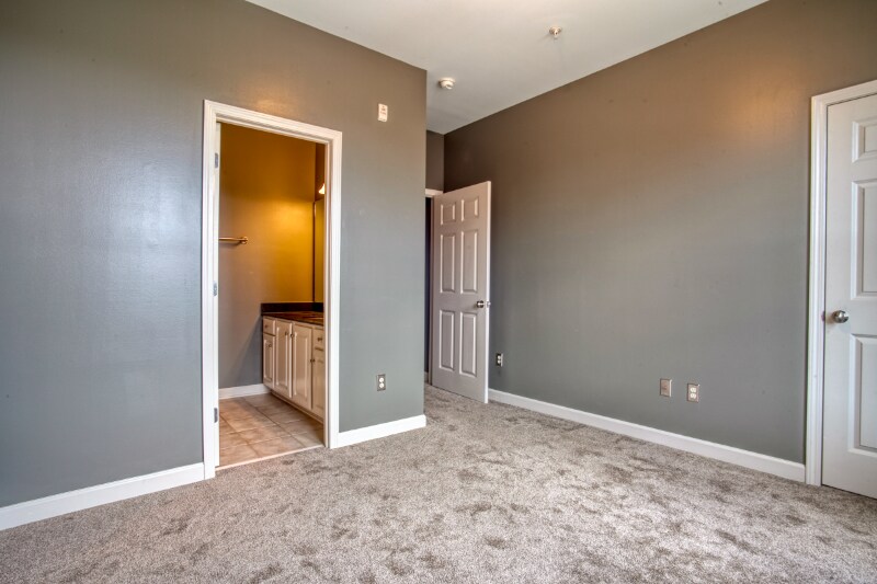 Building Photo - 2834 Howard Ave