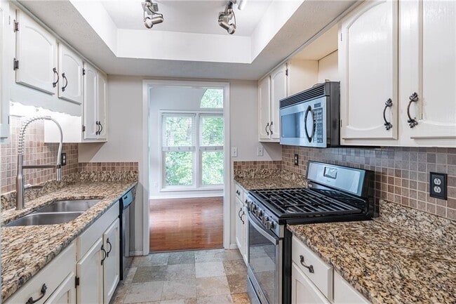 Building Photo - 3007 Canyon Point Cir