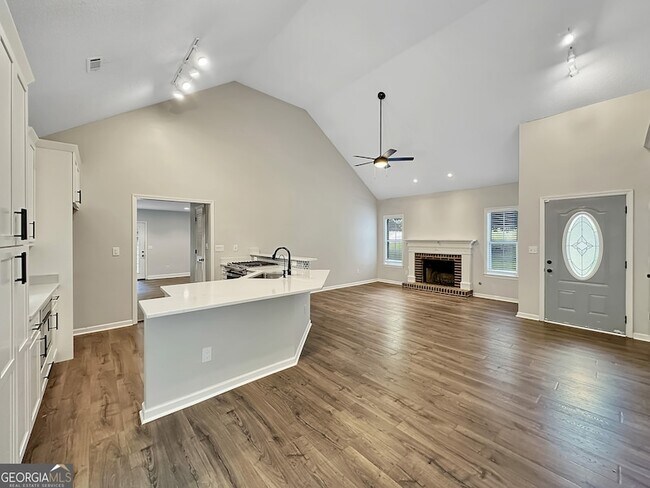 Building Photo - 77 Paces Landing Way