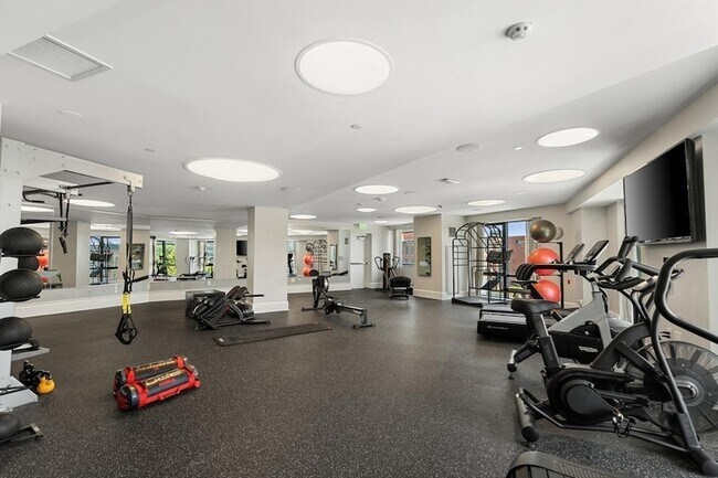 Building Photo - 1 Canal St