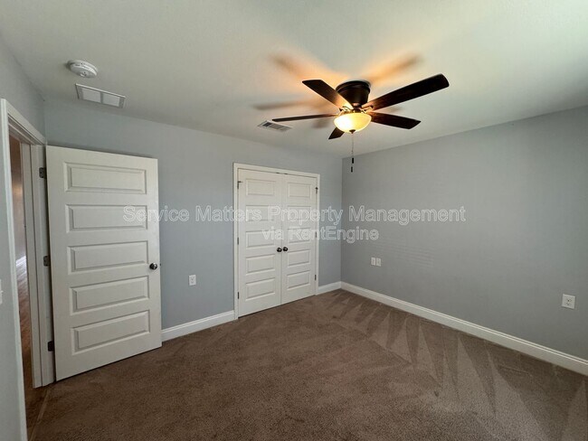 Building Photo - 5620 Blue Sky Ct