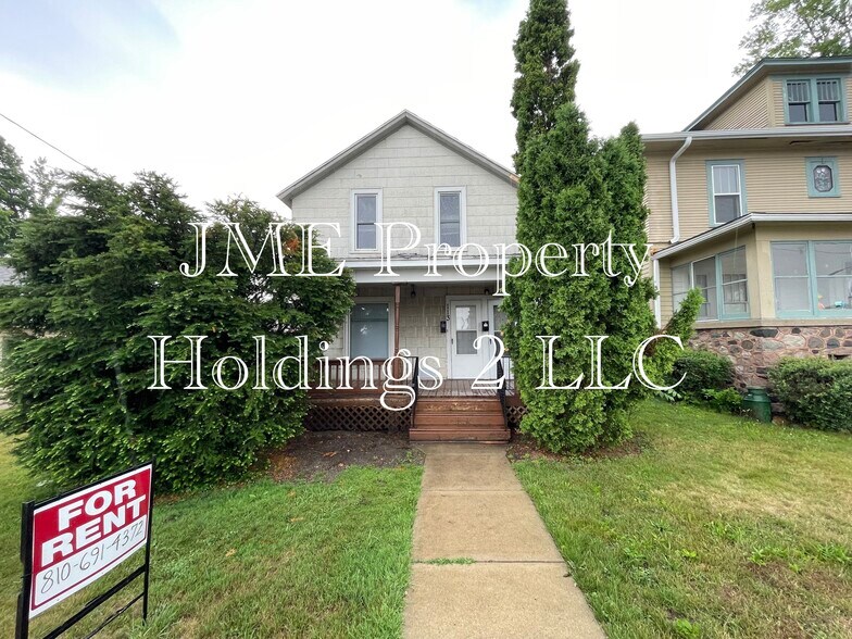 Primary Photo - 113 W Young St