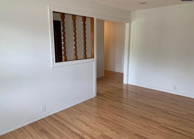 Building Photo - 1165 E Rosebrier St