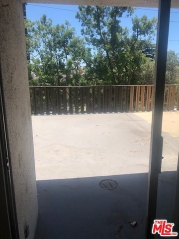 #103-Balcony - 3949 Los Feliz Blvd