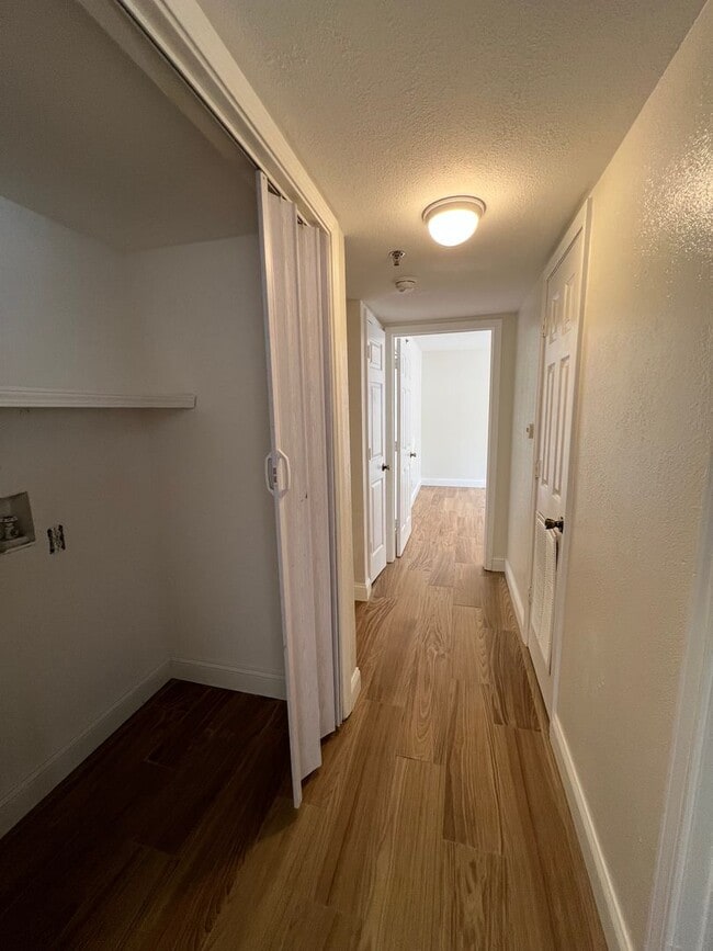 Building Photo - 428 Kays Ln