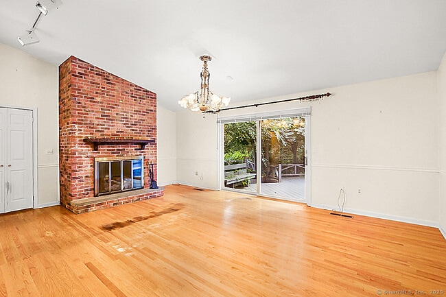 Building Photo - 2180 Cross Hwy