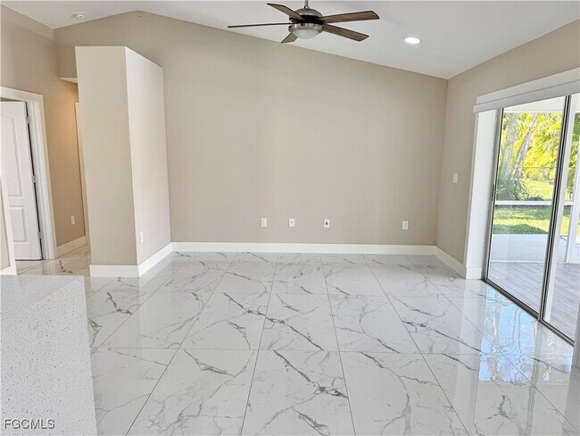 Building Photo - 2215 SE 9th Terrace