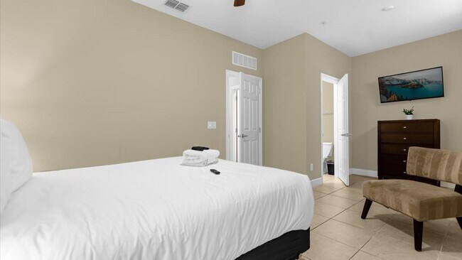 Building Photo - 14545 Damai Ln