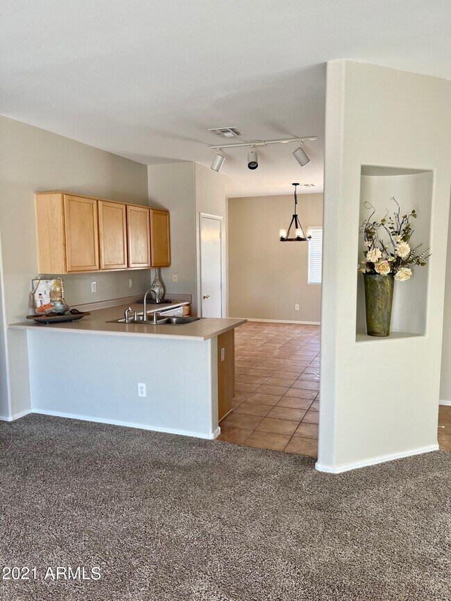 Building Photo - 23808 N Sunrise Cir