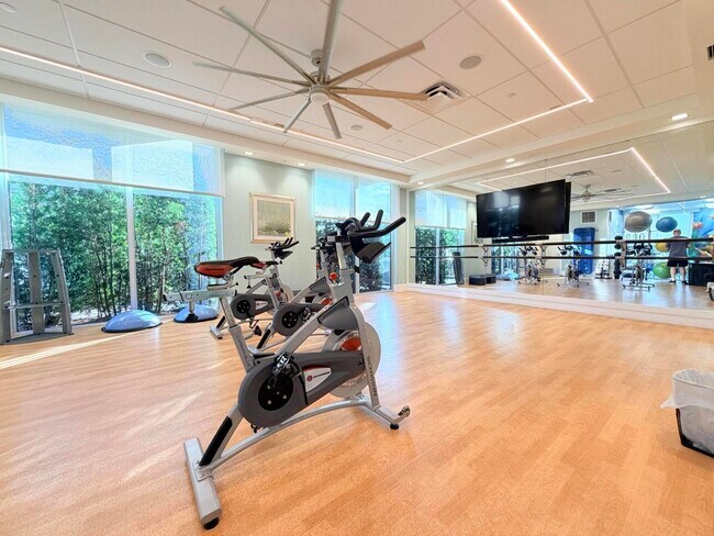 Building Photo - 2074 Dickens Terrace