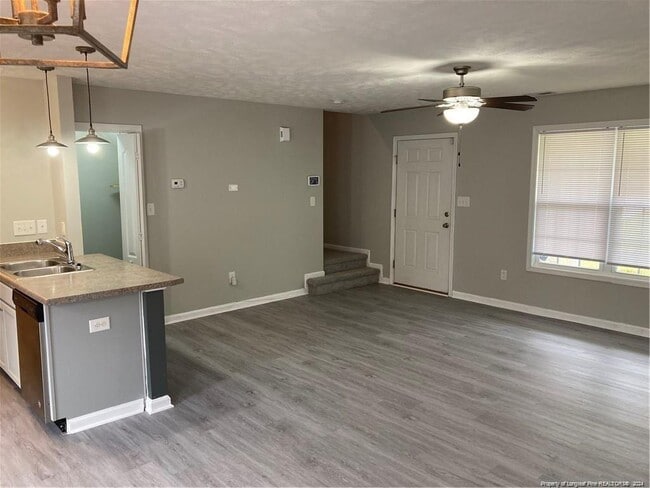 Building Photo - 148 Dundee Cir