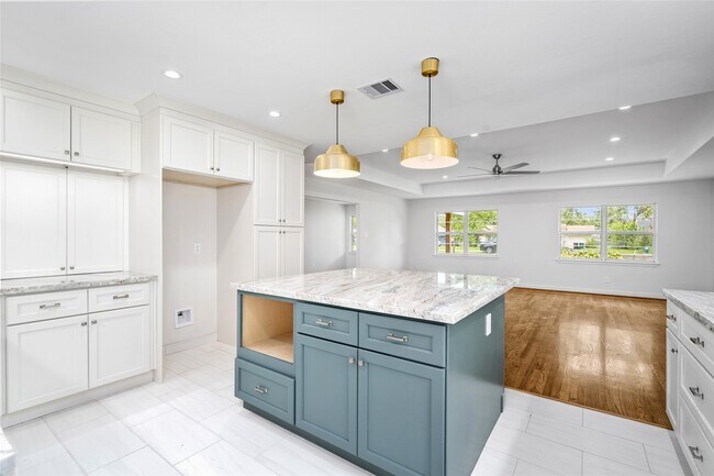 Building Photo - 4014 Tilson Ln