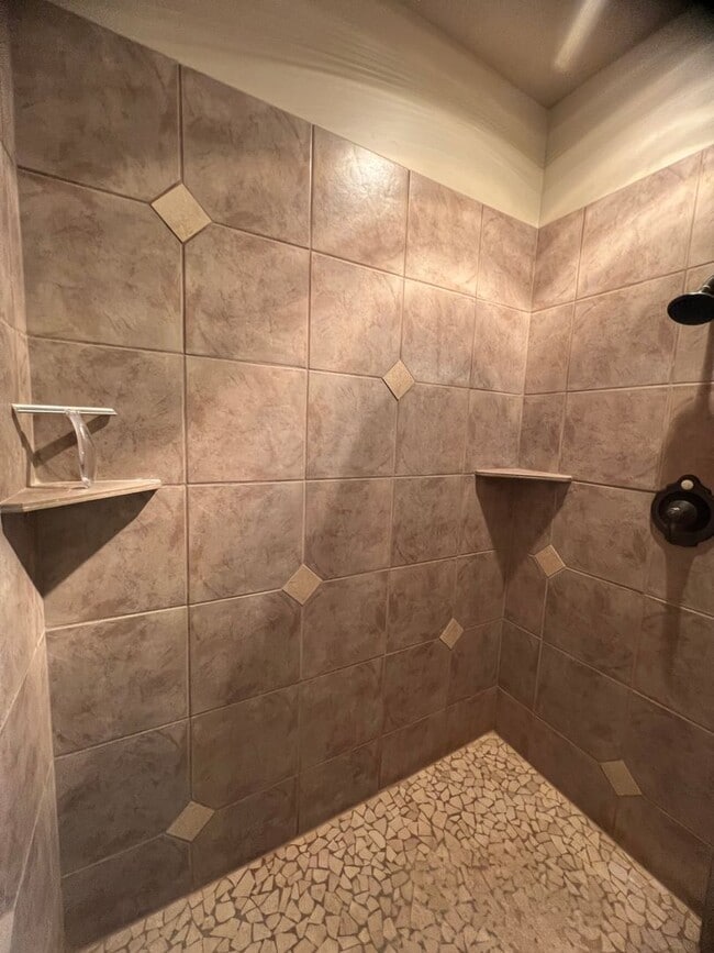 Building Photo - MONTH TO MONTH LEASE ONLY. Beautiful Custo...