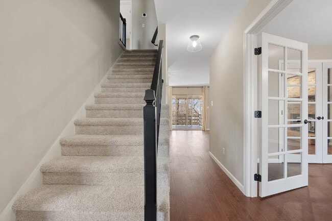 Building Photo - *RESERVED - Contact Us to Submit A Backup App!* Fully Renovated 4BR/2.5BA Gem in Sought-After Ben...