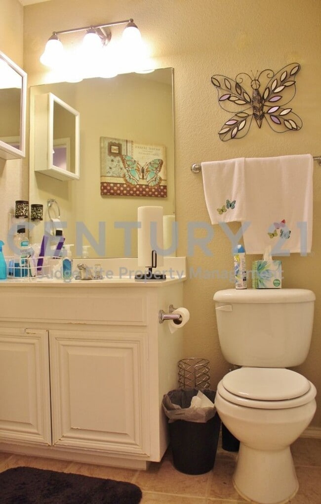 Charming 3/2/2 in Waxahachie For Rent! 332 Sagebrush Ln Waxahachie TX