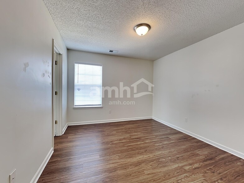 Building Photo - 3550 Galaxy Rd