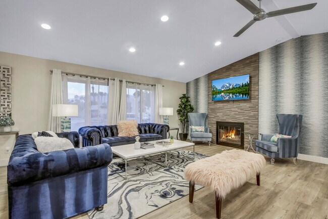 Building Photo - 2230 Tamarisk Rd