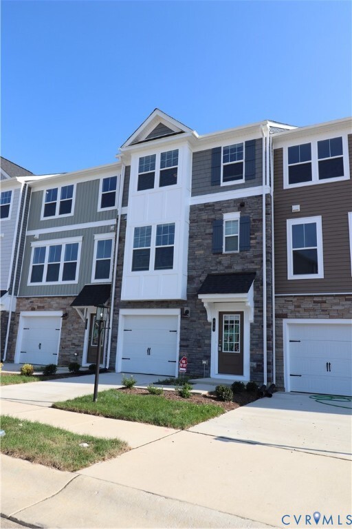 Building Photo - 419 Burden Dr