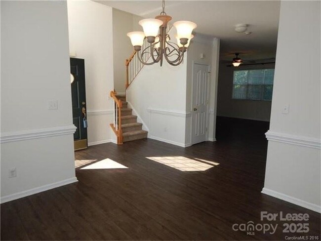 Building Photo - 17130 Cambridge Woods Ct
