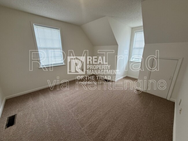 Building Photo - 1805 Cody Ave