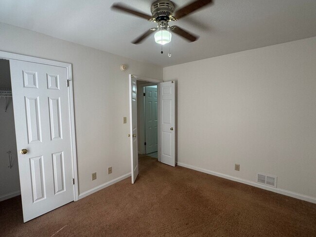 Building Photo - Patio Home with Great Location