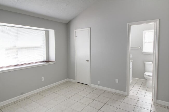 Building Photo - 17095 Kilwinning Dr